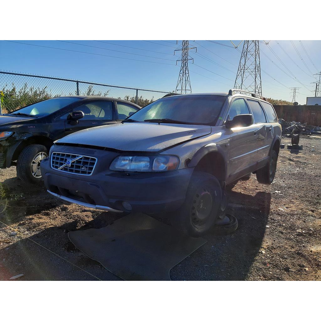 VOLVO V70 2004