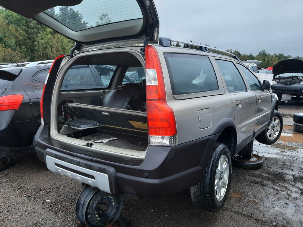 VOLVO XC70 2005