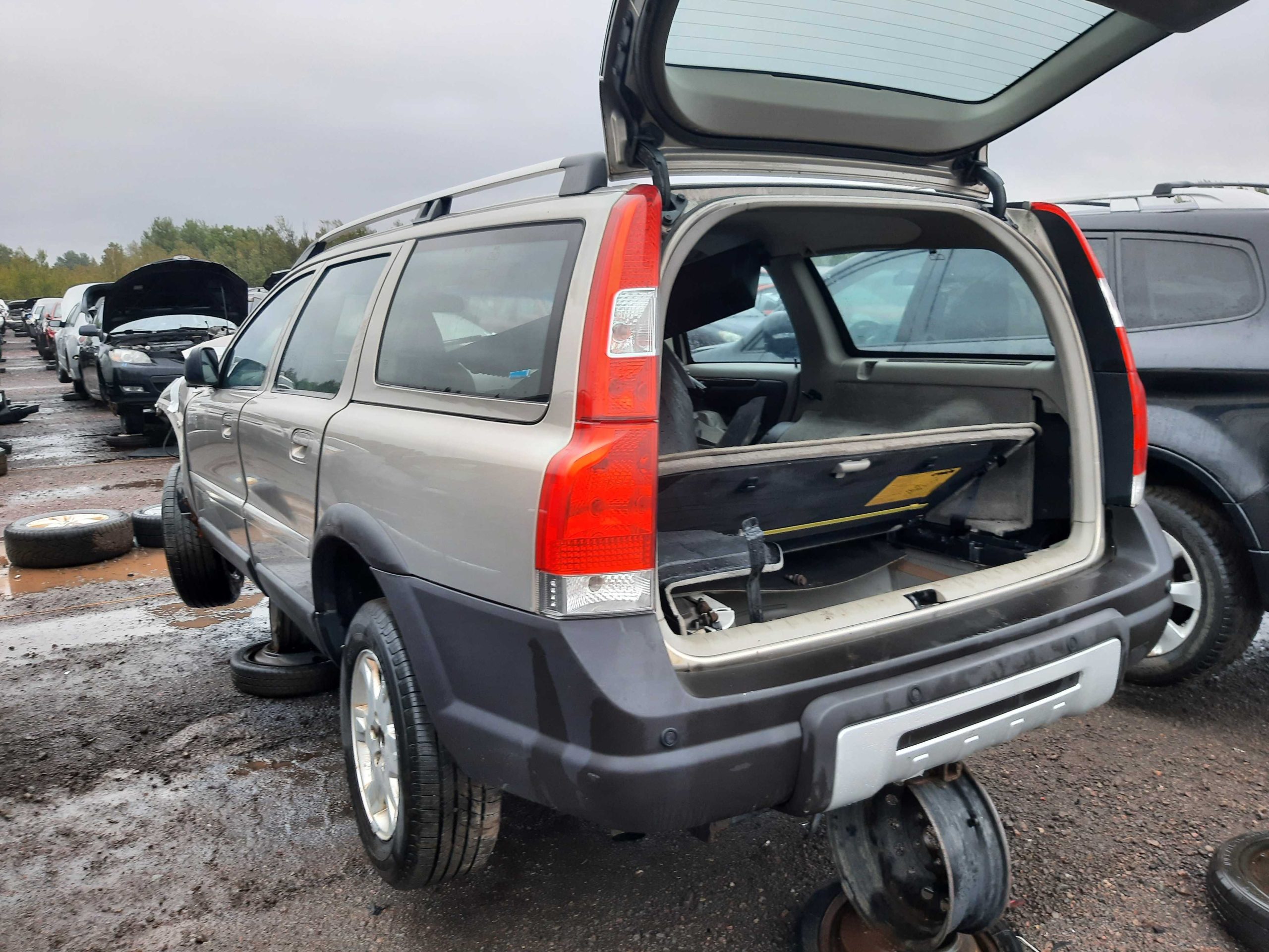VOLVO XC70 2005