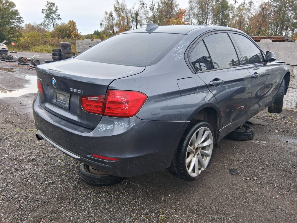 BMW 320 2013