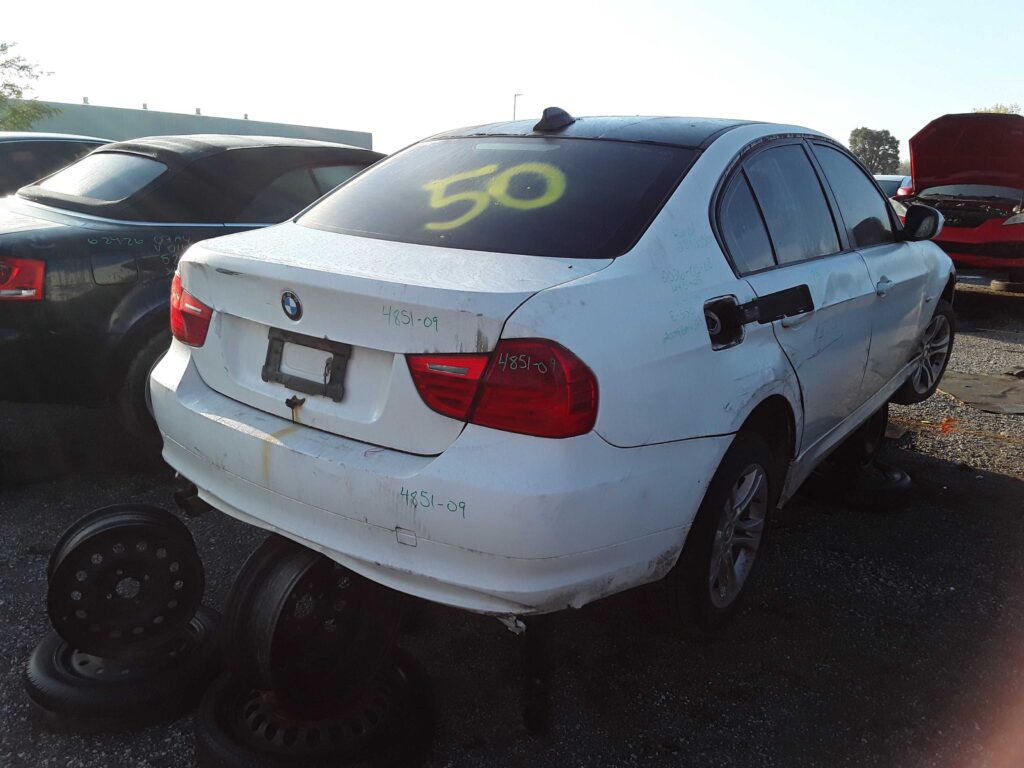 BMW 323 2009