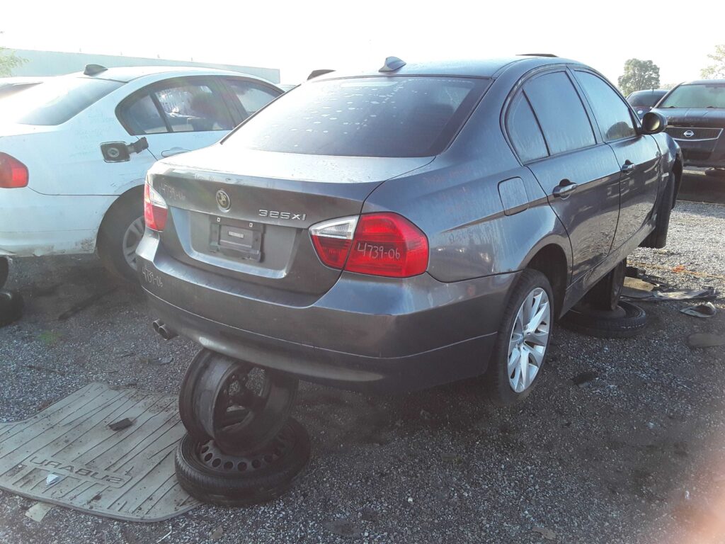 BMW 325 2006