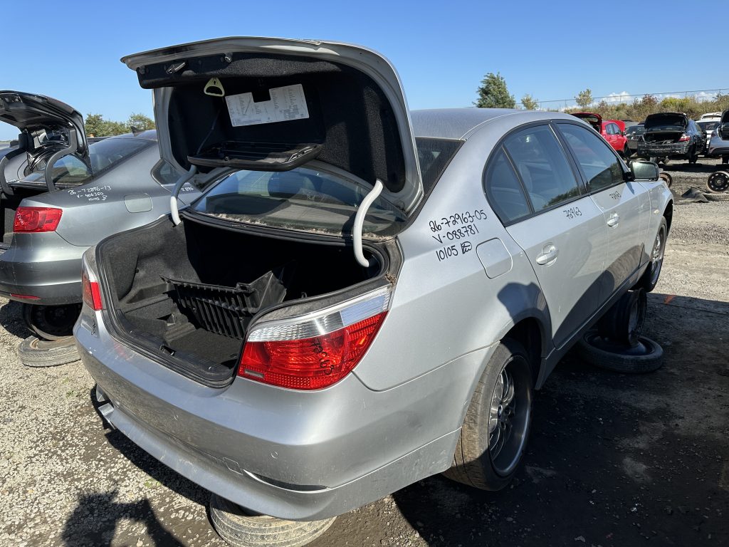 BMW 545 2005