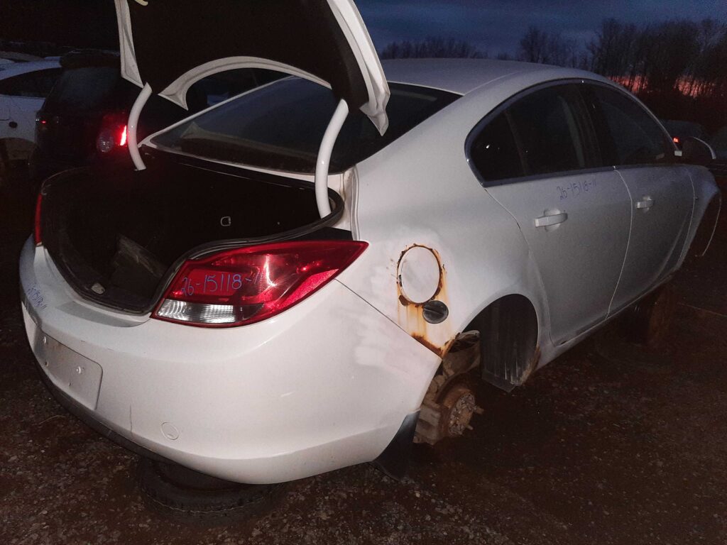 BUICK REGAL 2011