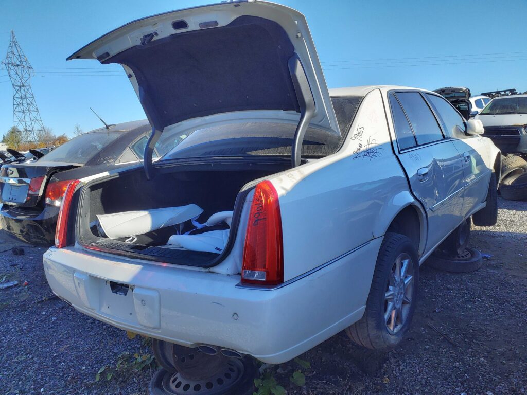 CADILLAC DTS 2010