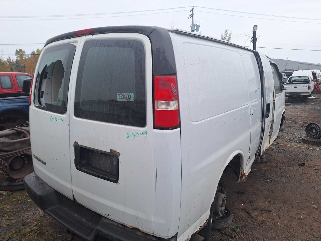 CHEVROLET EXPRESS VAN 2009