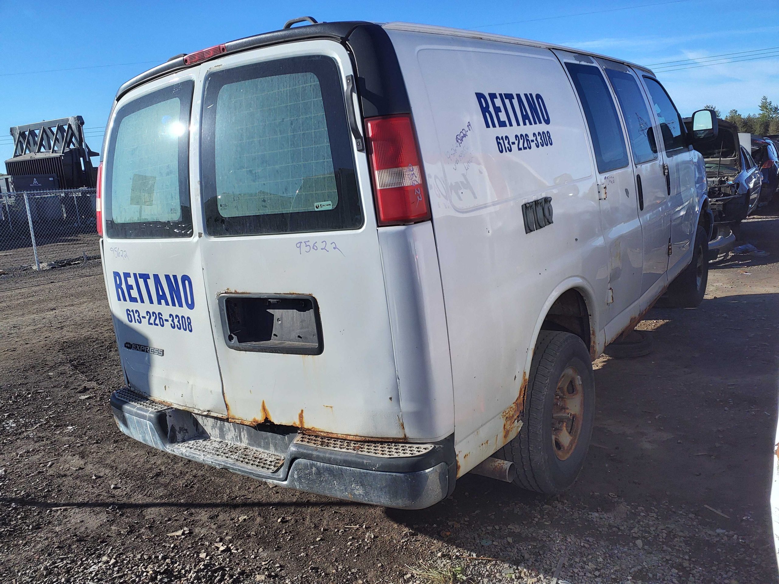 CHEVROLET EXPRESS VAN 2009