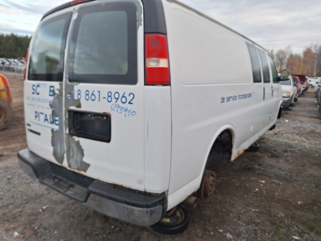 CHEVROLET EXPRESS VAN 2010