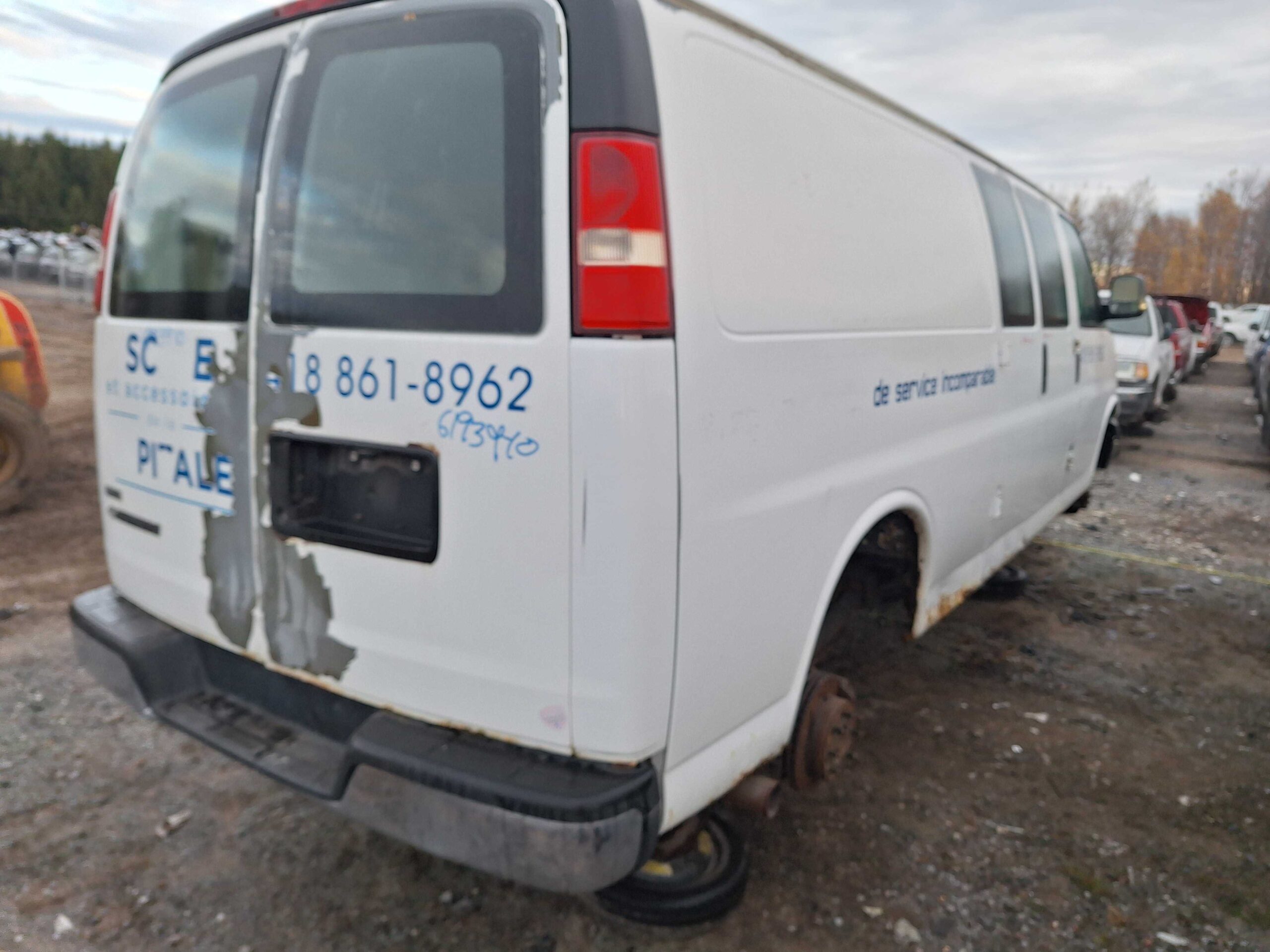 CHEVROLET EXPRESS VAN 2010