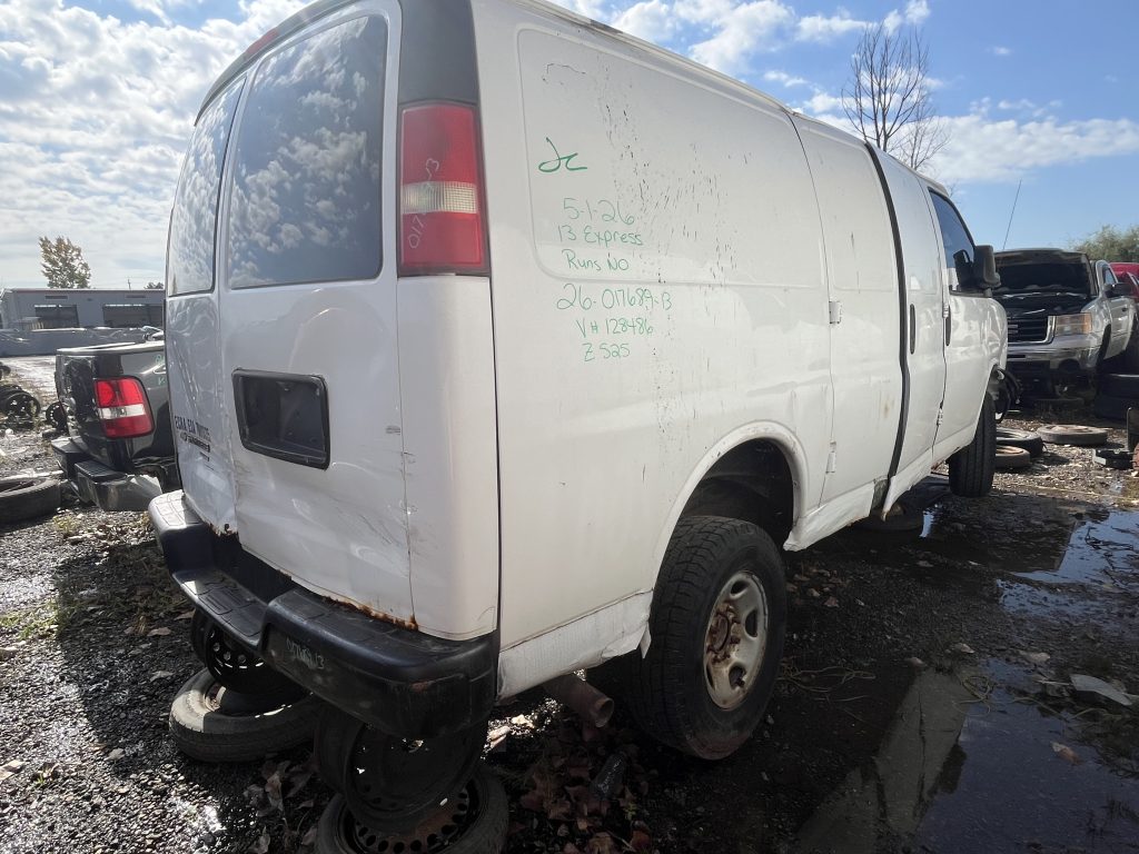 CHEVROLET EXPRESS VAN 2013