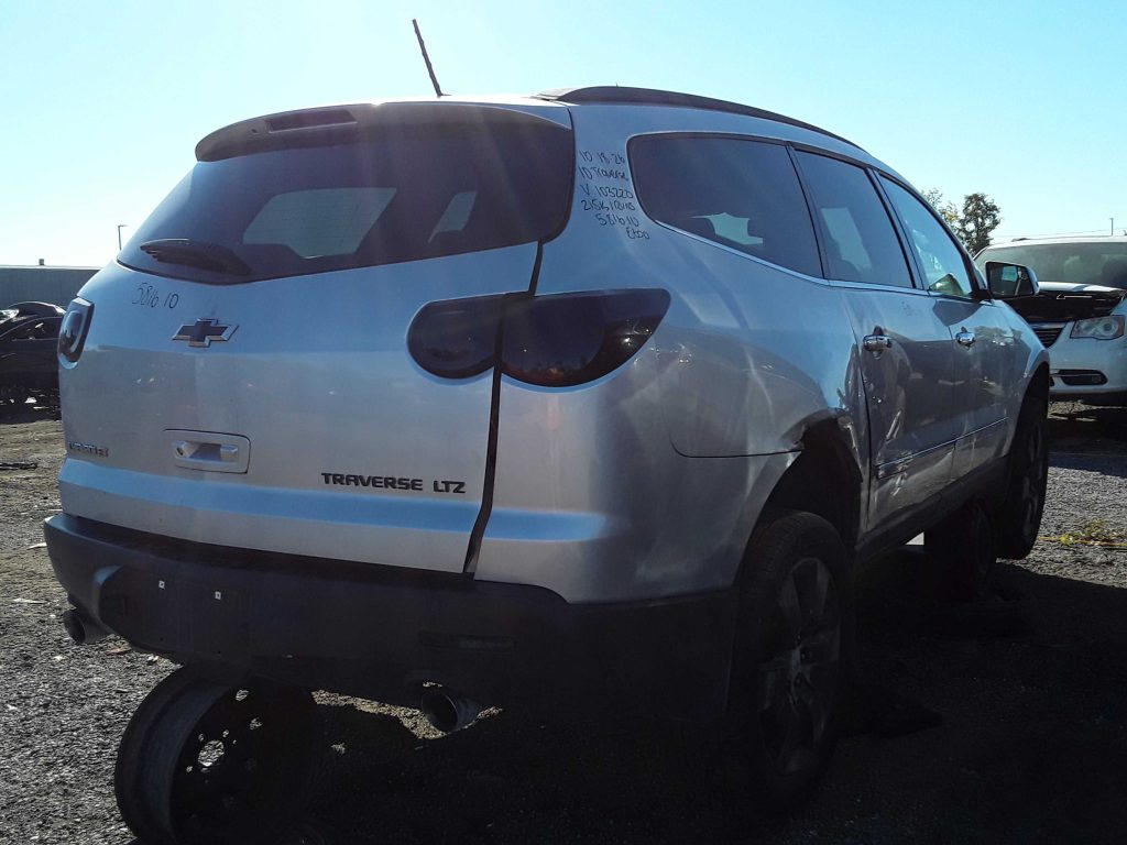 CHEVROLET TRAVERSE 2010