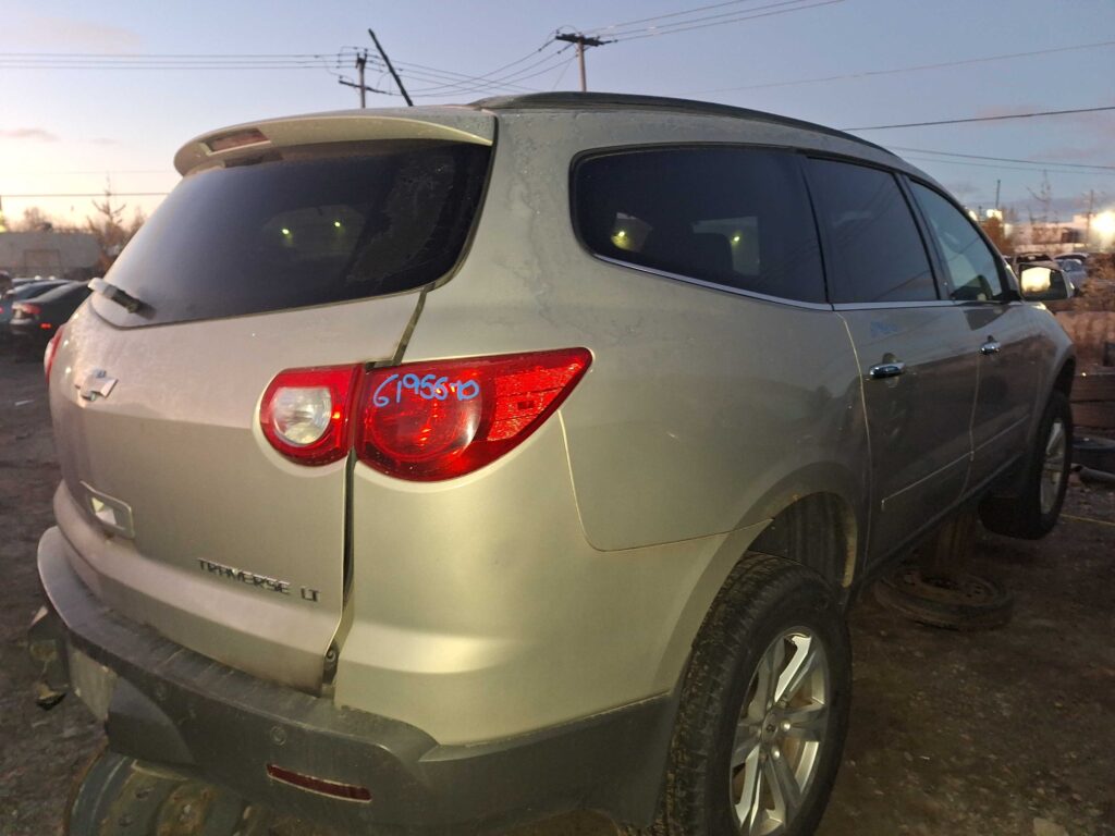 CHEVROLET TRAVERSE 2010
