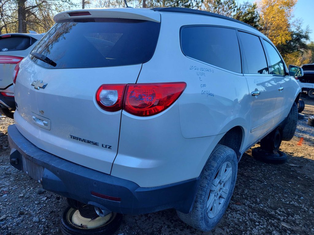 CHEVROLET TRAVERSE 2011