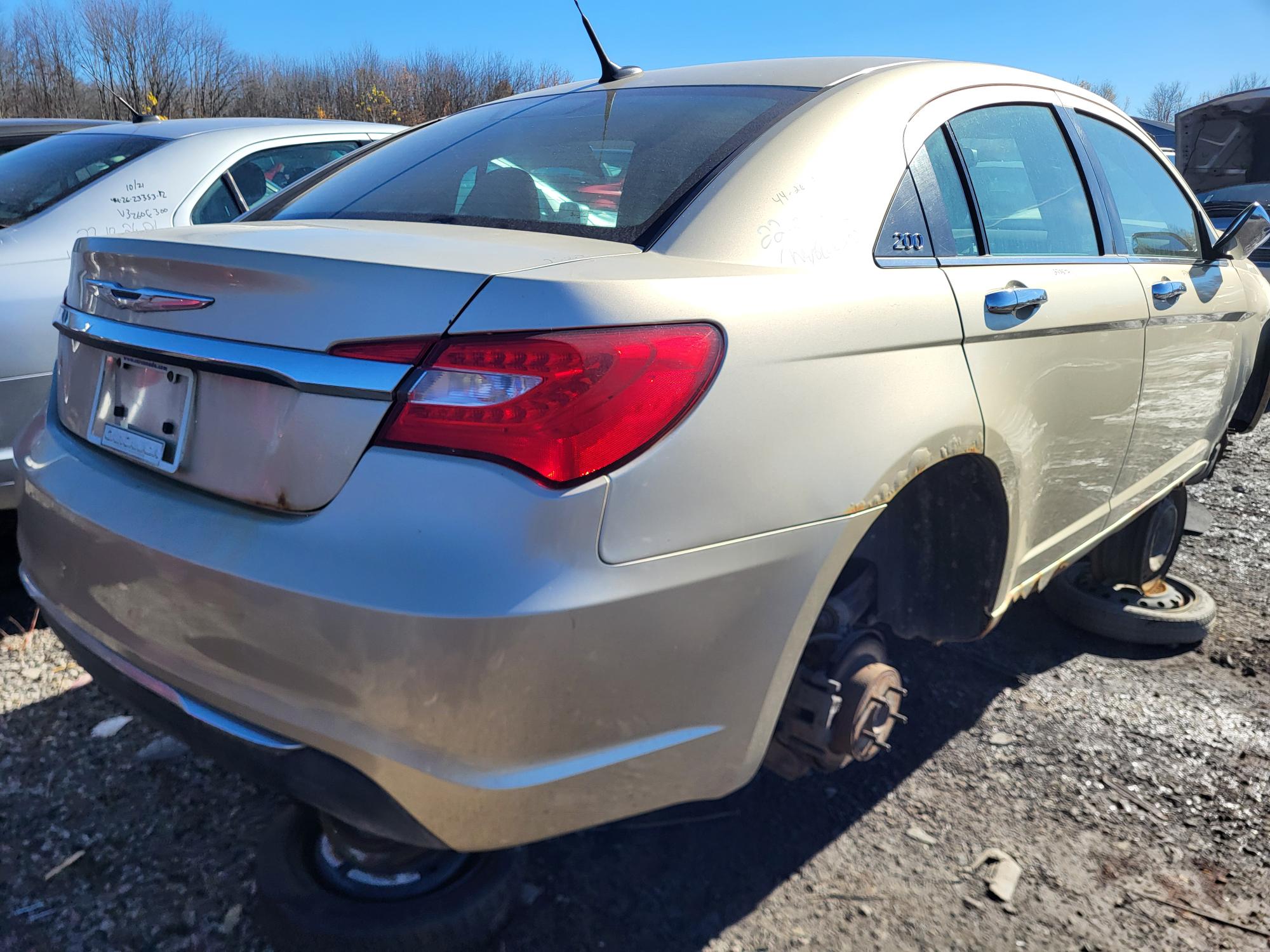 CHRYSLER 200 2011