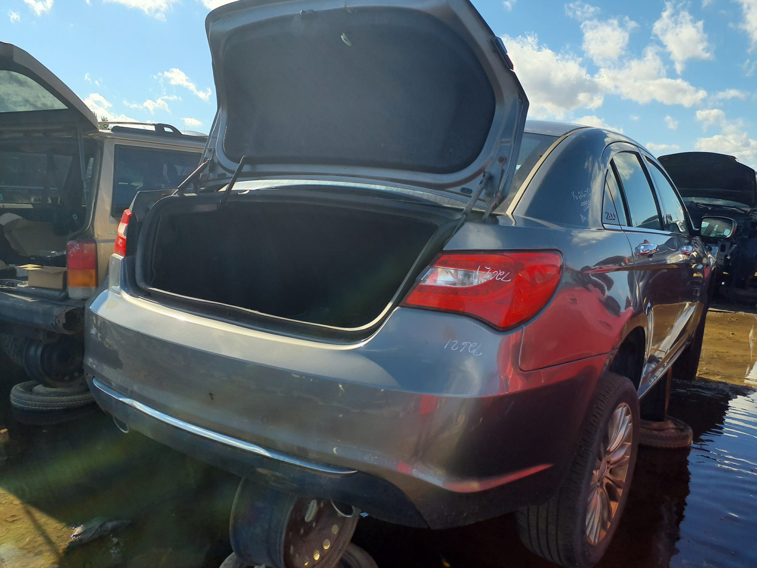 CHRYSLER 200 2013