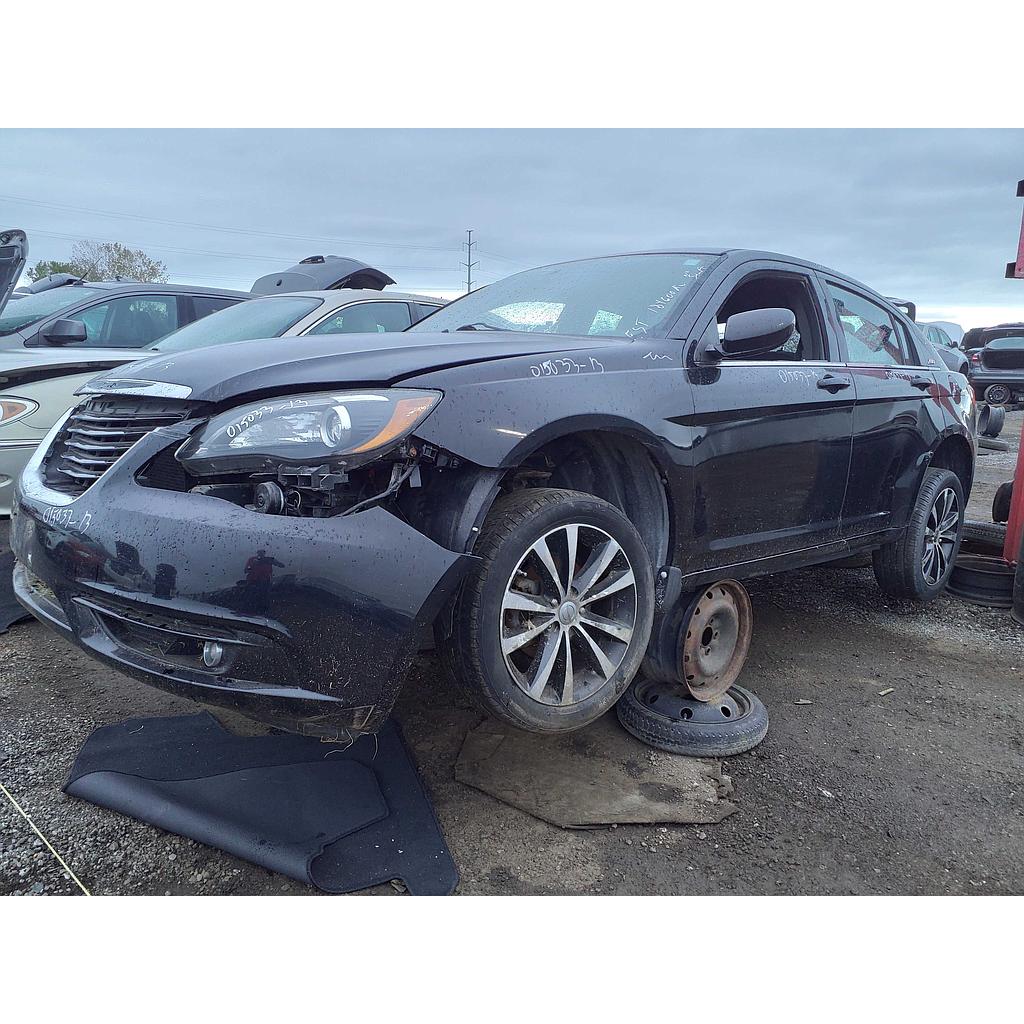 CHRYSLER 200 2013