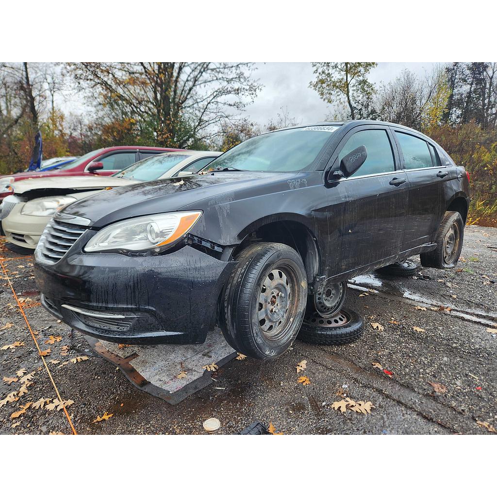 CHRYSLER 200 2013