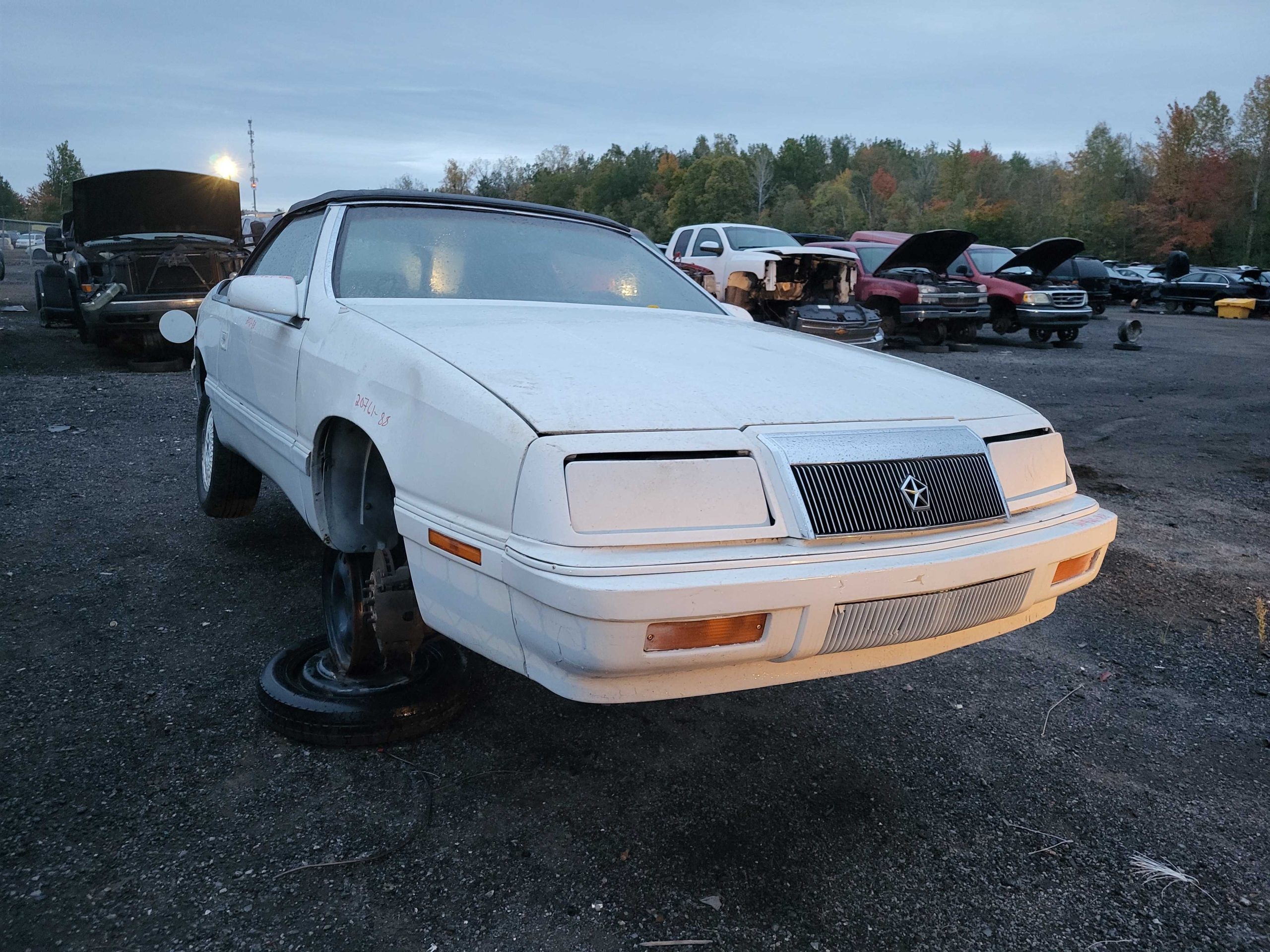 CHRYSLER LEBARON/TOWN & COUNTRY 1988