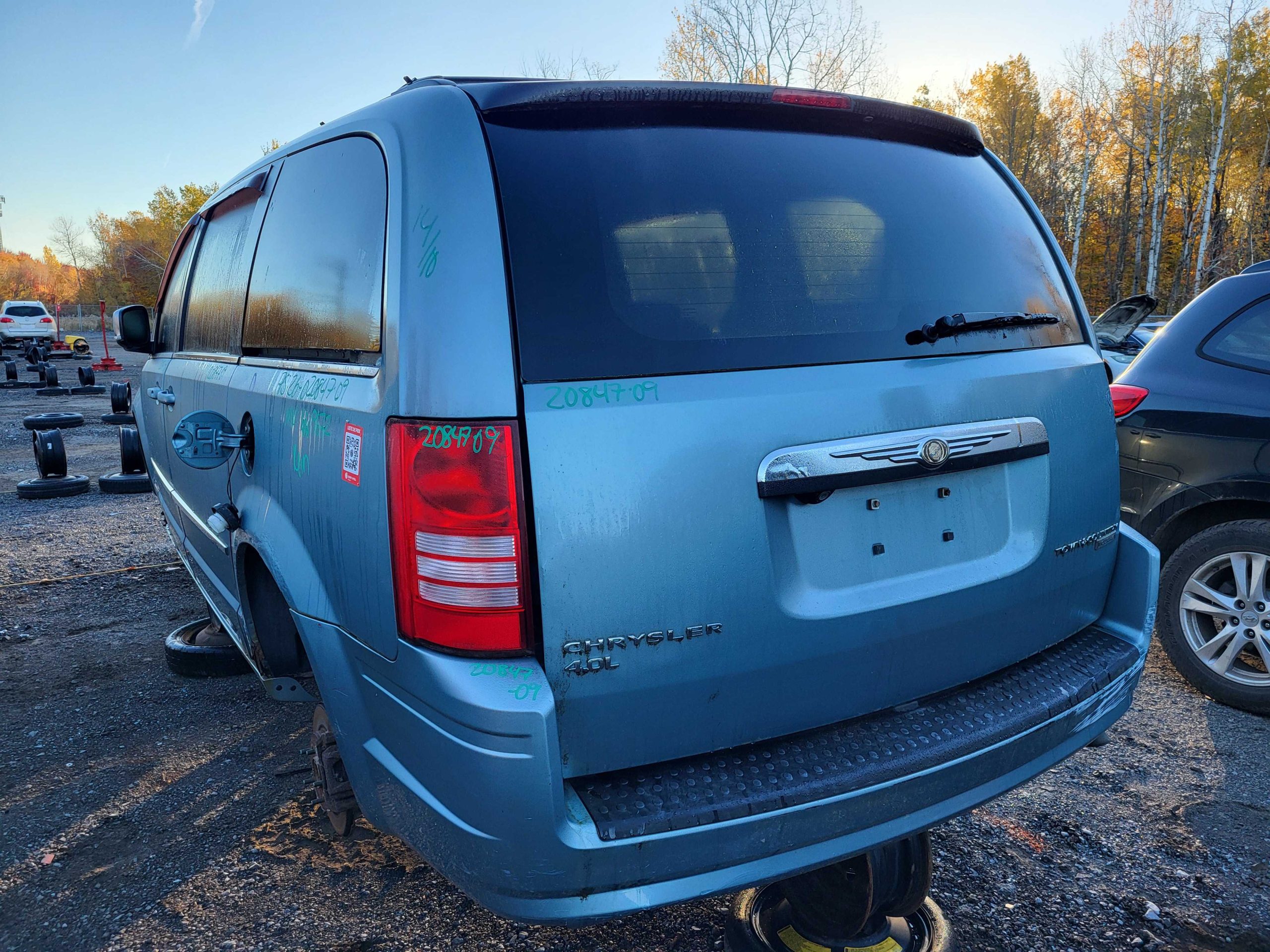 CHRYSLER TOWN & COUNTRY 2009