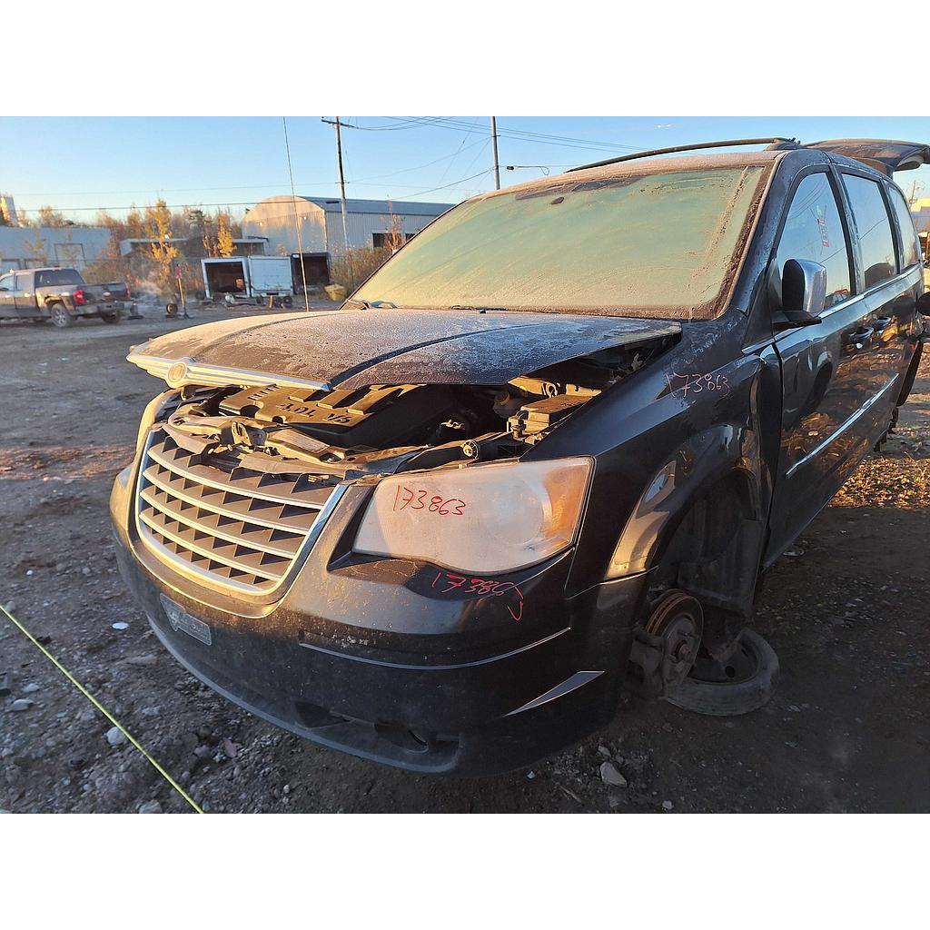CHRYSLER TOWN & COUNTRY 2010
