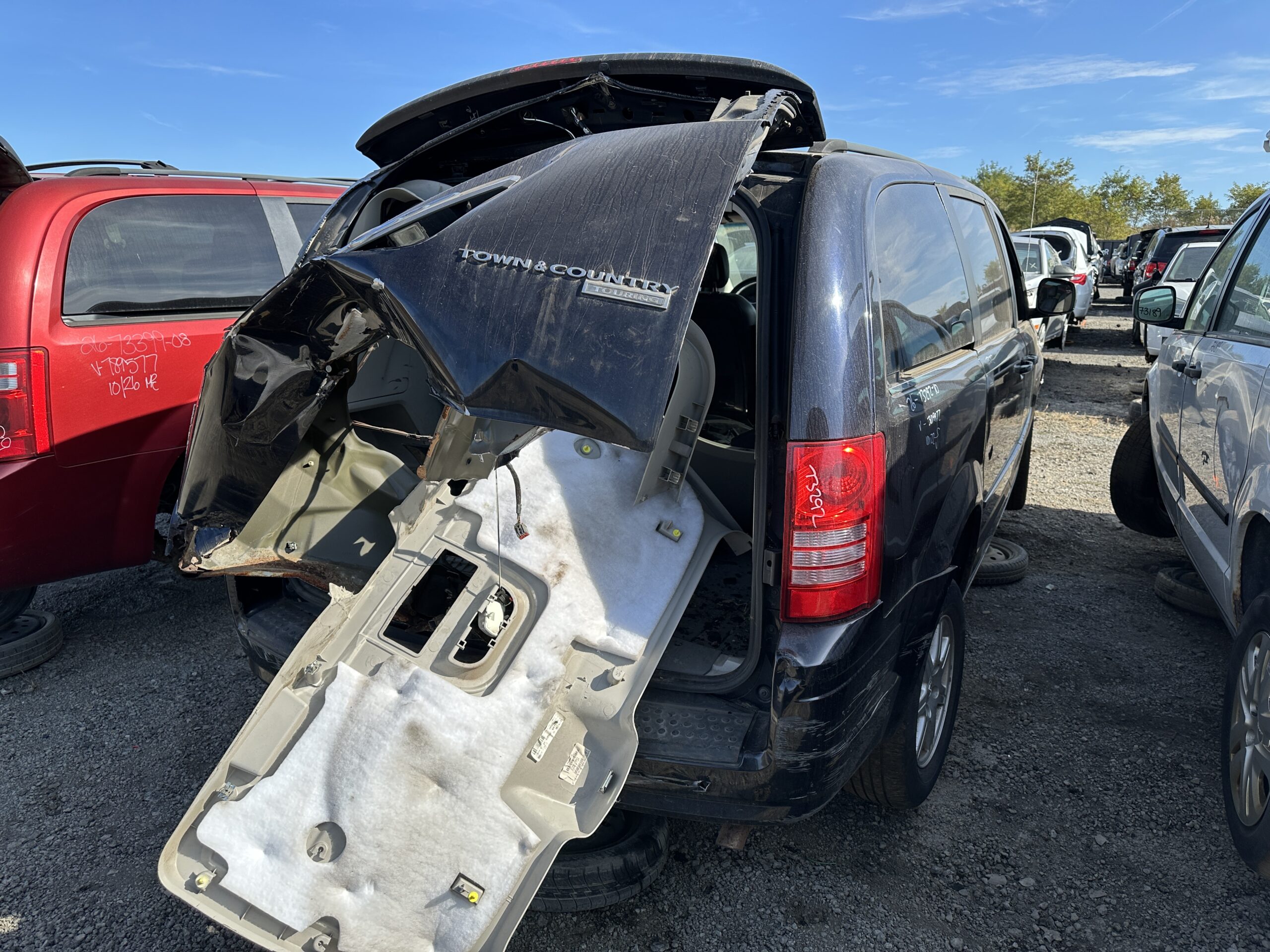 CHRYSLER TOWN & COUNTRY 2010