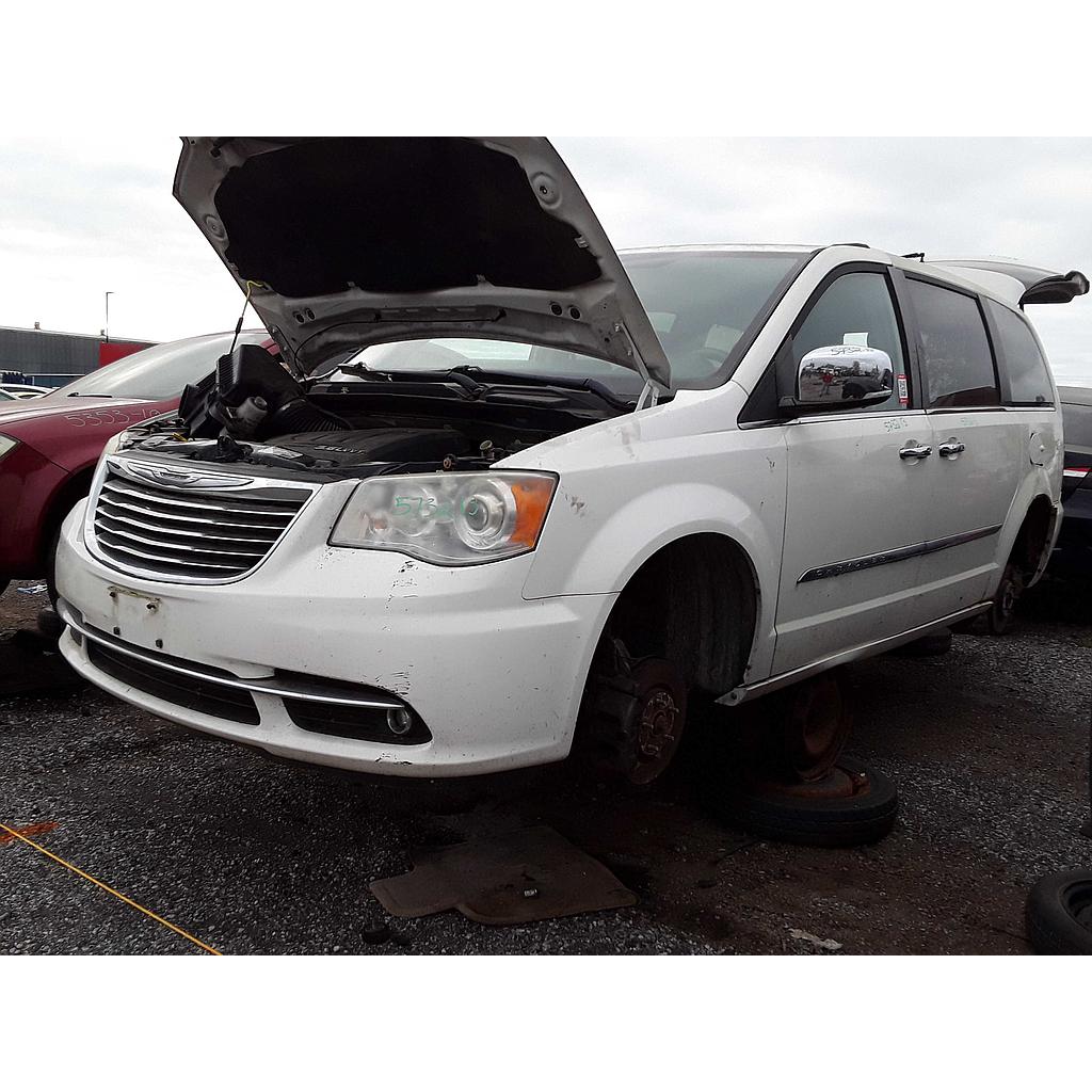 CHRYSLER TOWN & COUNTRY 2013