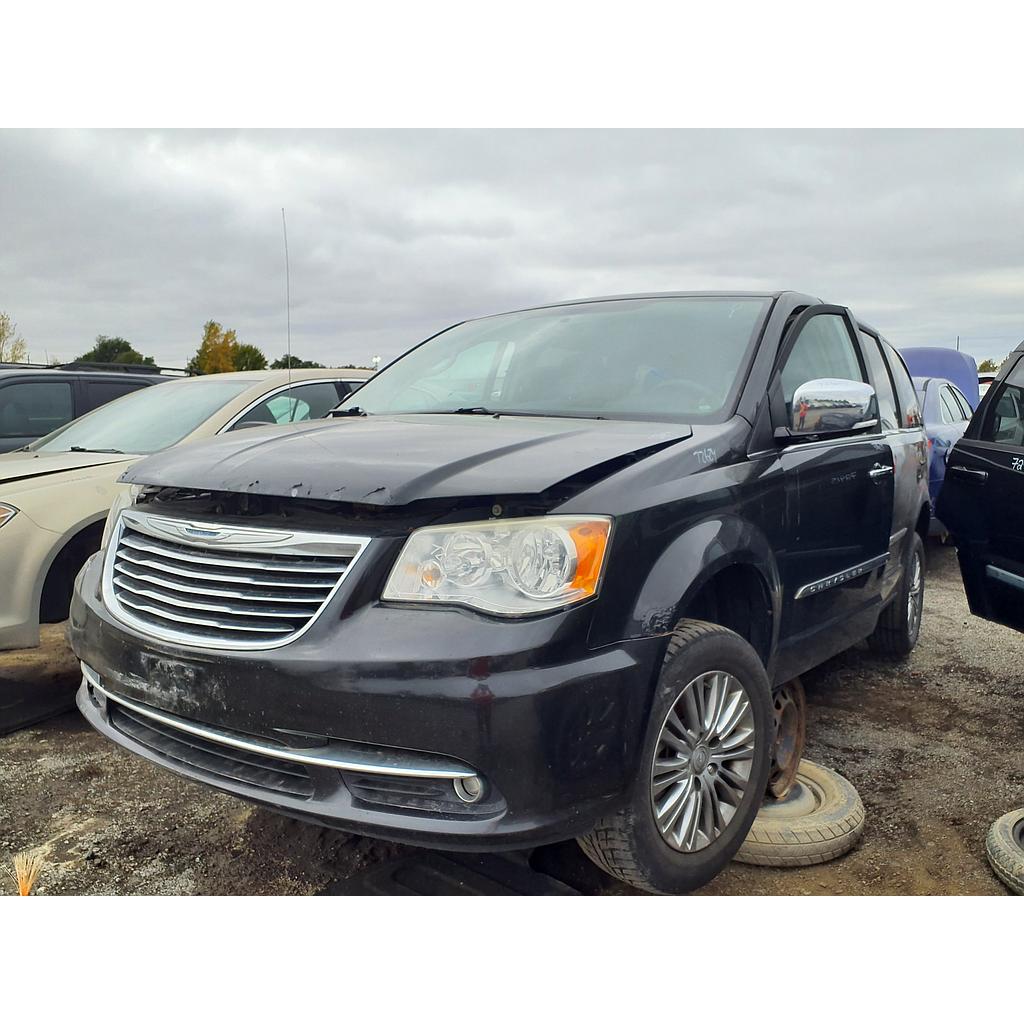 CHRYSLER TOWN & COUNTRY 2014