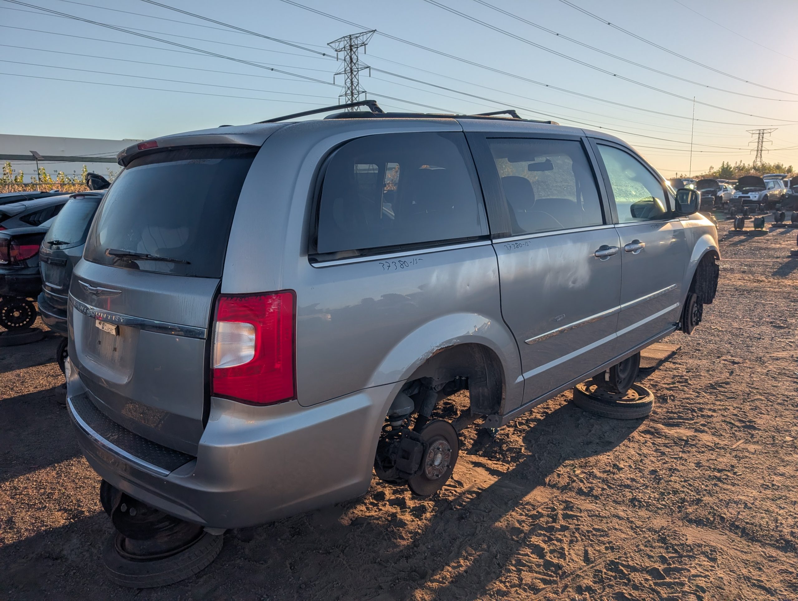 CHRYSLER TOWN & COUNTRY 2015