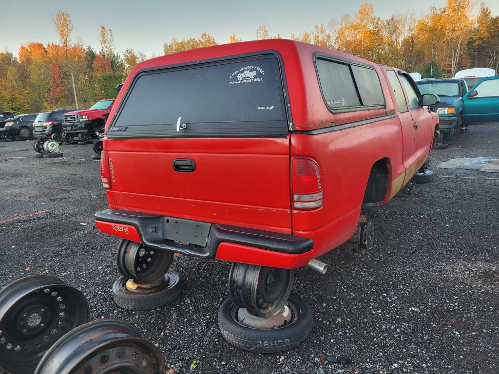 DODGE DAKOTA 2003