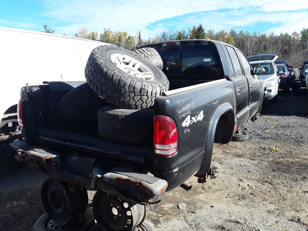 DODGE DAKOTA 2003