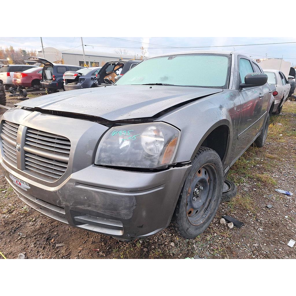 DODGE MAGNUM 2005