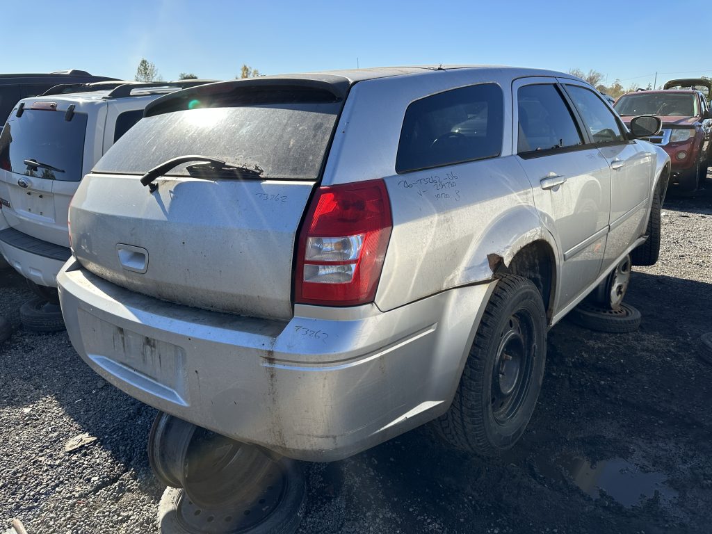 DODGE MAGNUM 2006