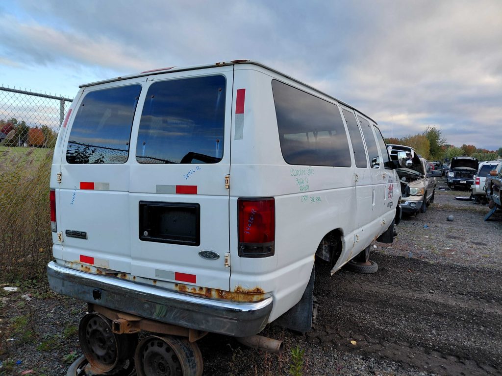 FORD ECONOLINE 2012
