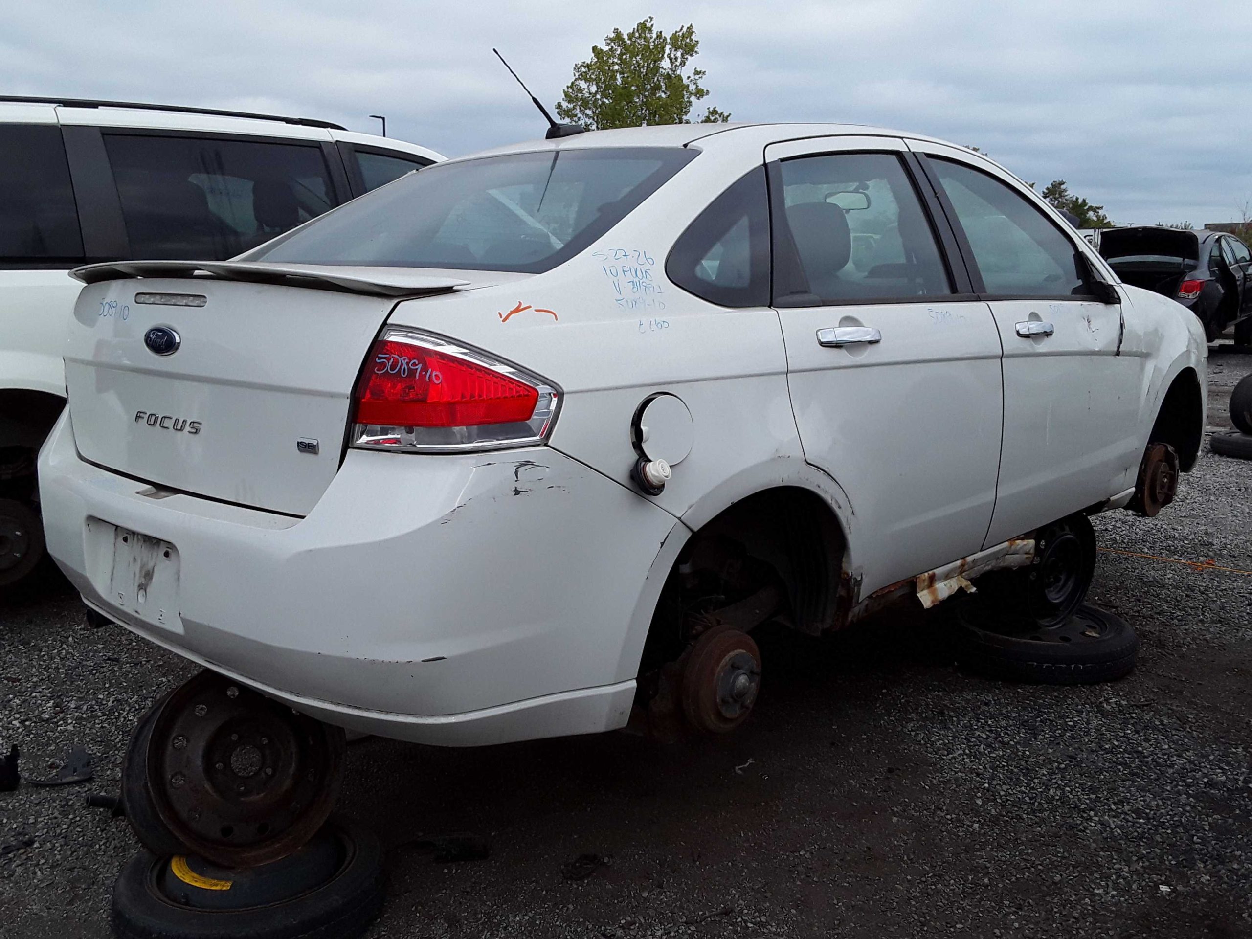 FORD FOCUS 2010