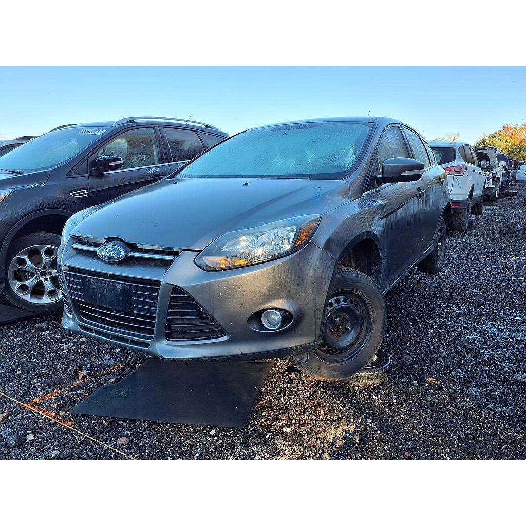 2012 Focus 5DR HB TITANIUM