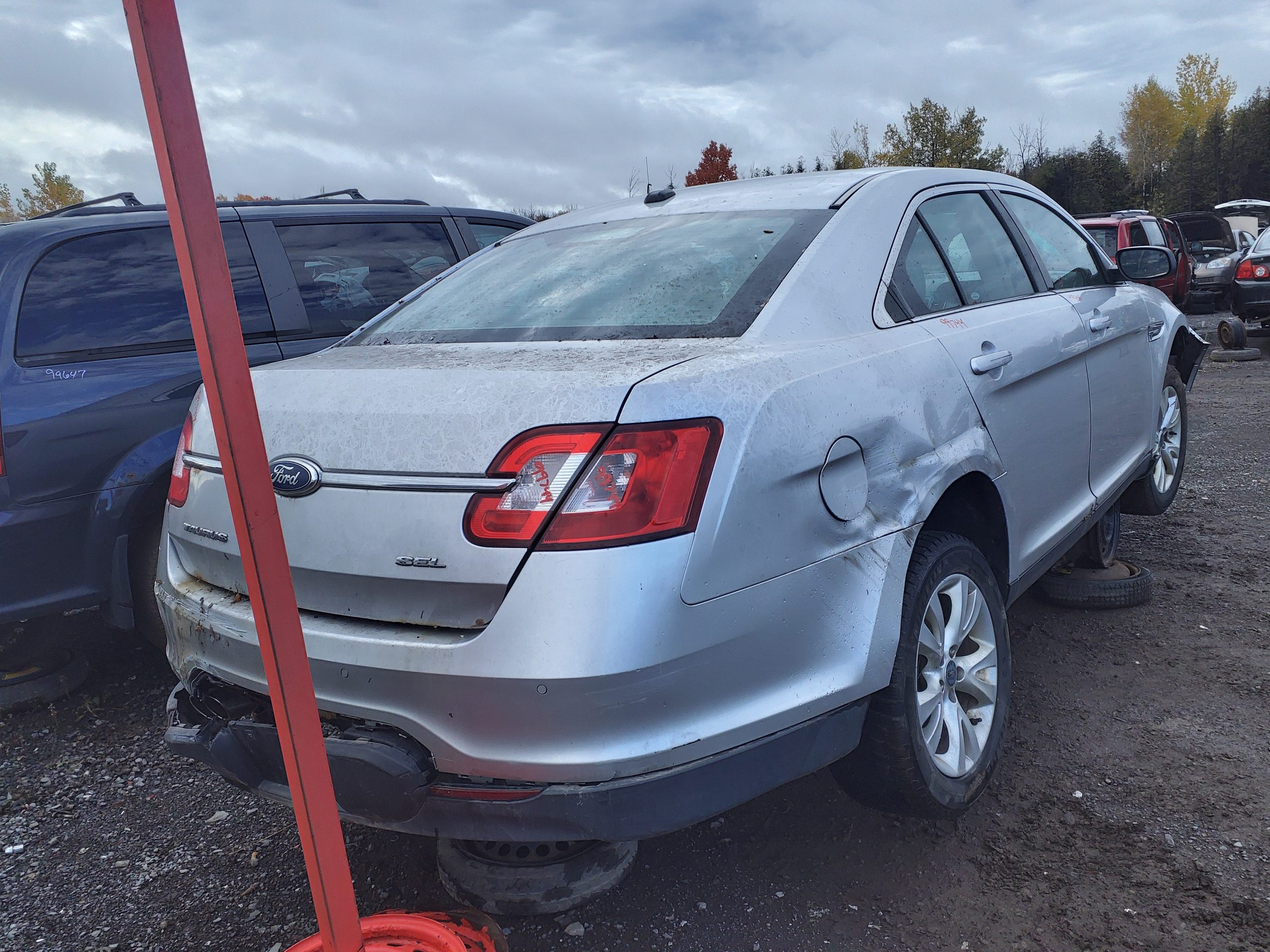 FORD TAURUS 2011