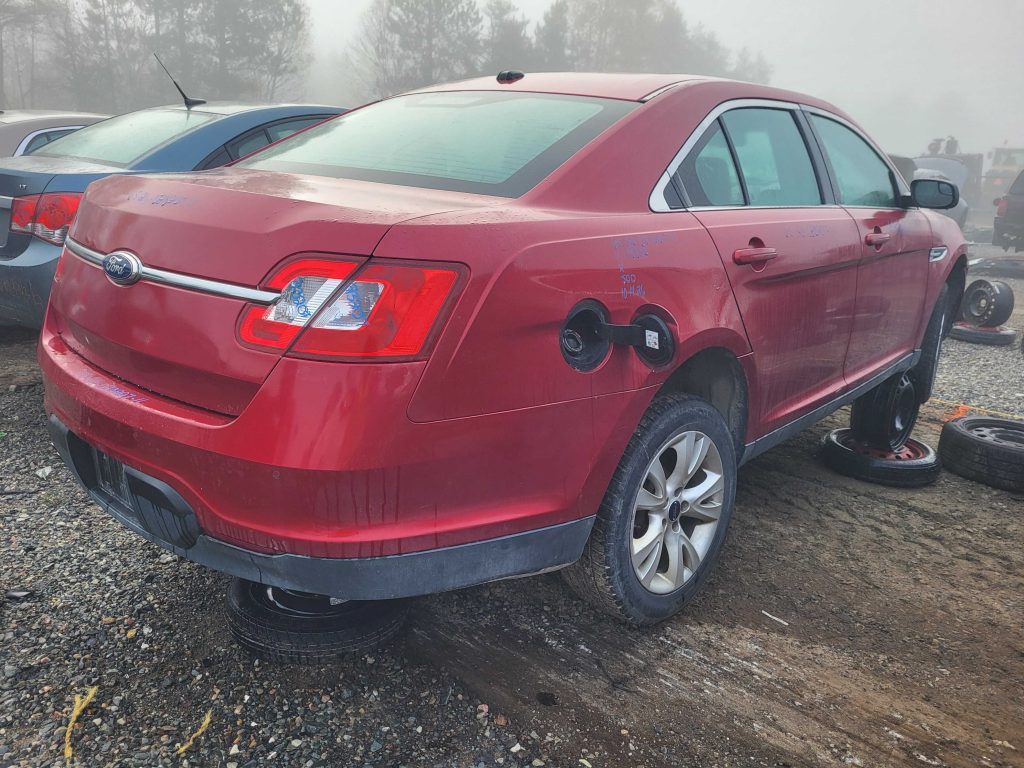 FORD TAURUS 2011