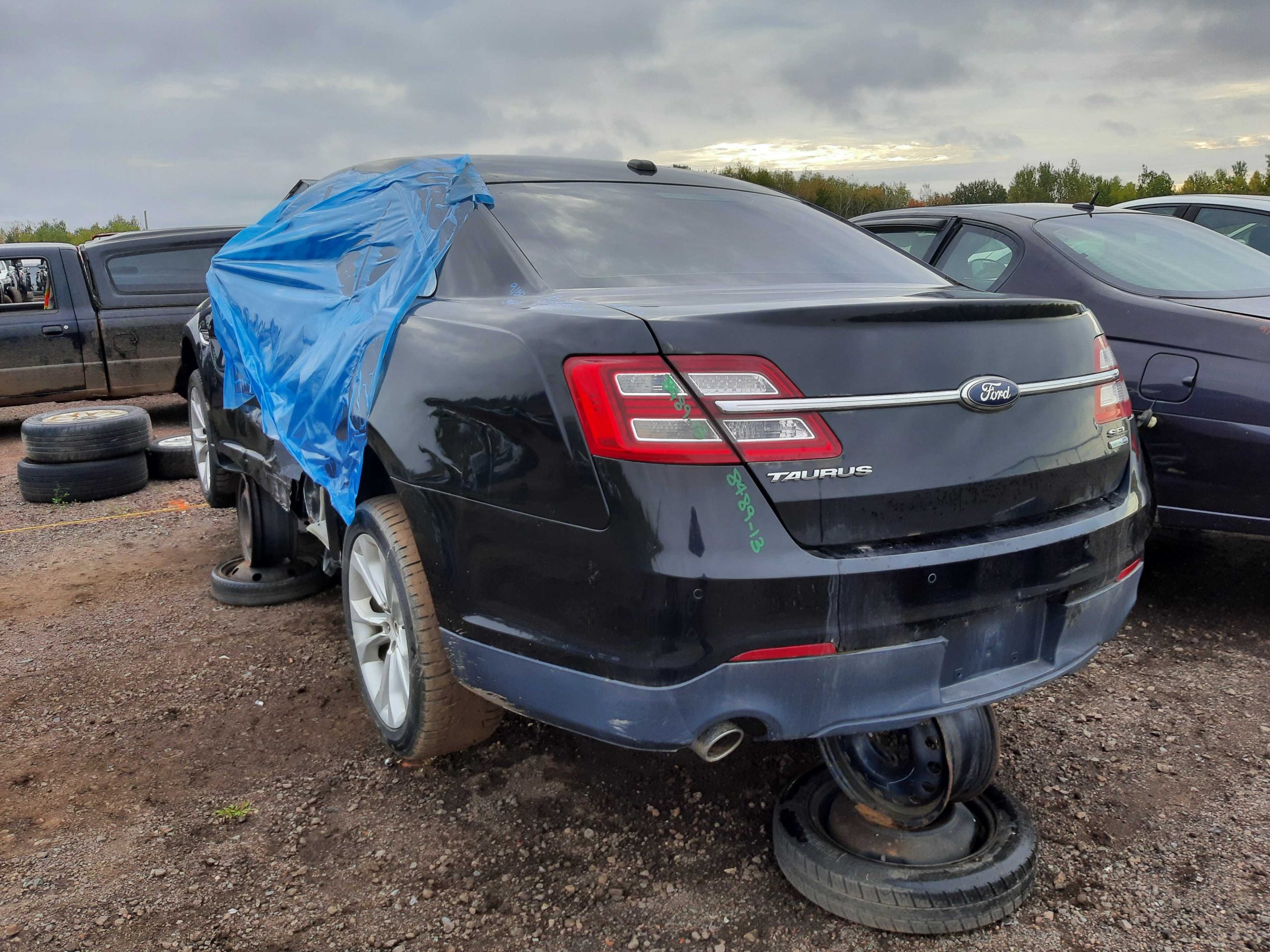 FORD TAURUS 2013