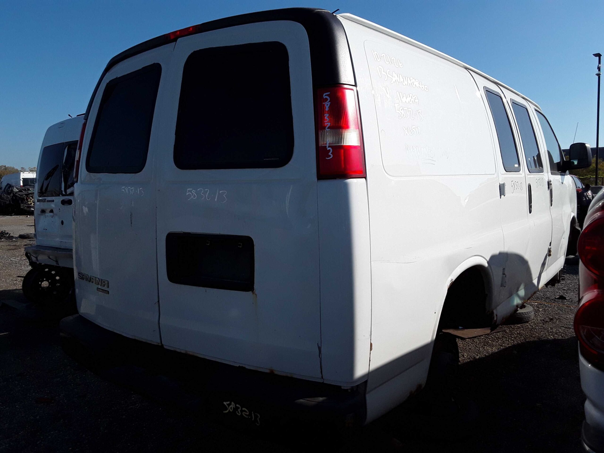 GMC SAVANA CARGO 2013
