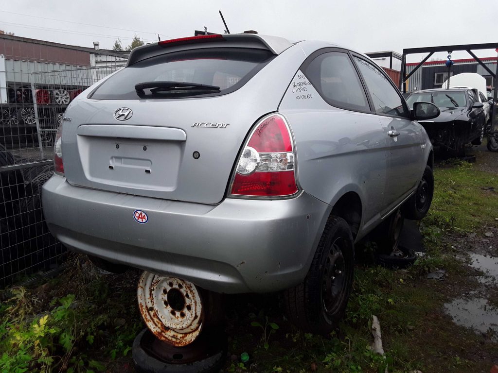 HYUNDAI ACCENT 2009