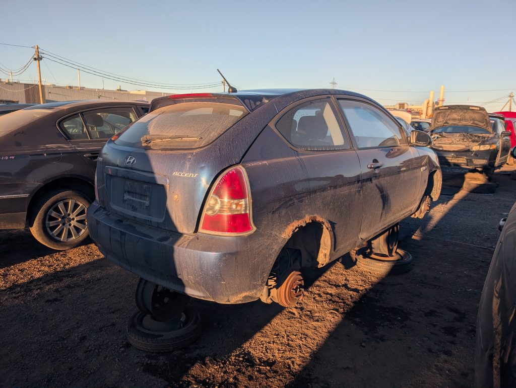HYUNDAI ACCENT 2009