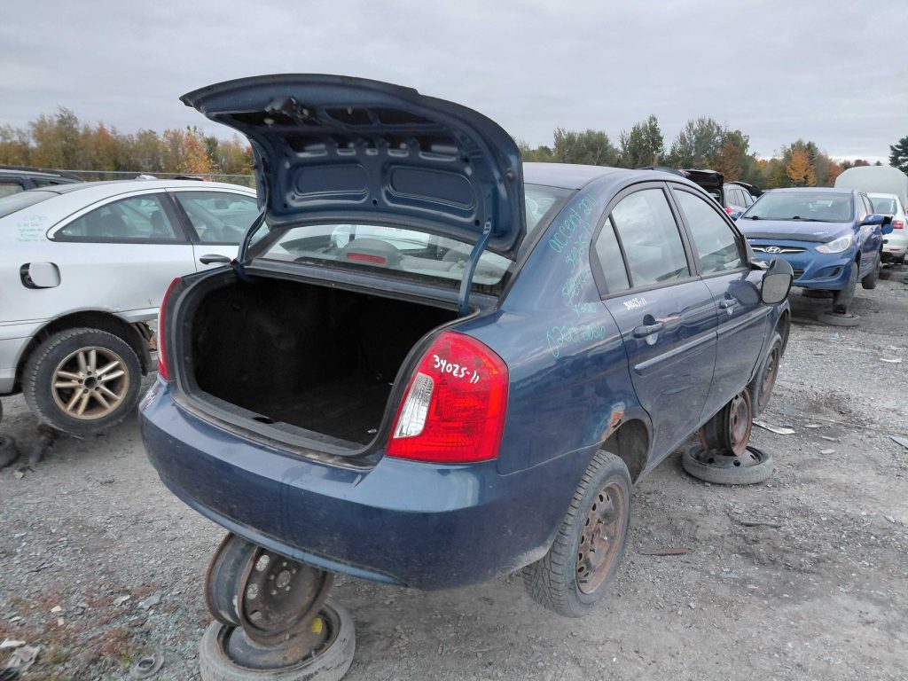 HYUNDAI ACCENT 2011