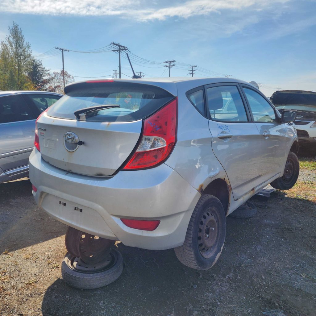 HYUNDAI ACCENT 2012