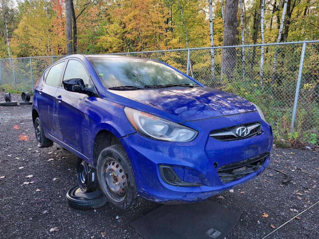 HYUNDAI ACCENT 2012