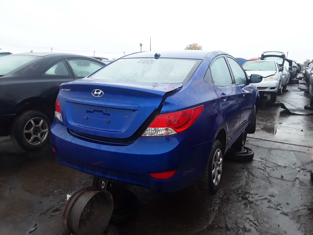 HYUNDAI ACCENT 2012