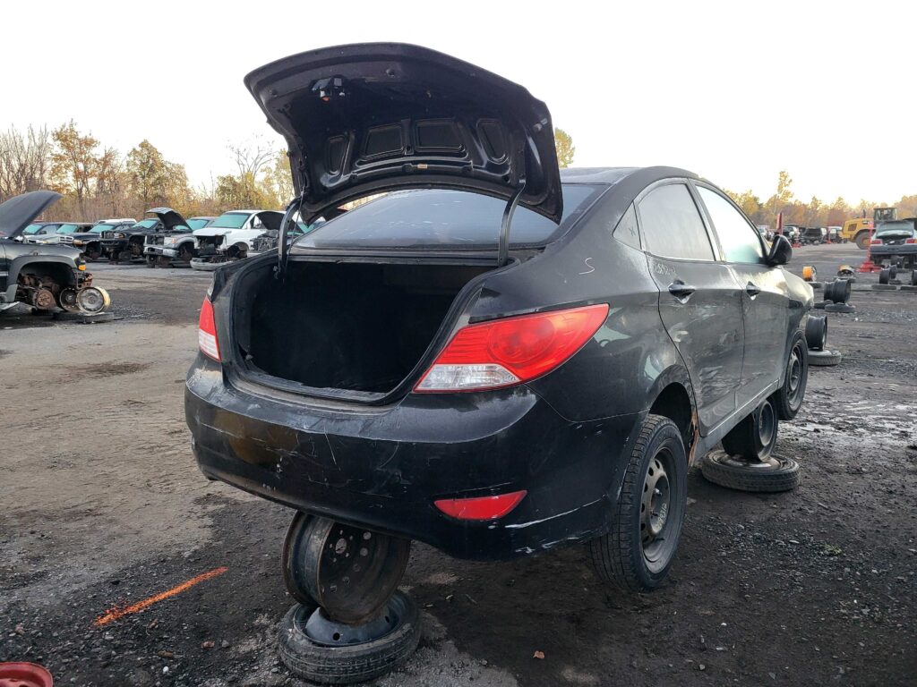 HYUNDAI ACCENT 2012