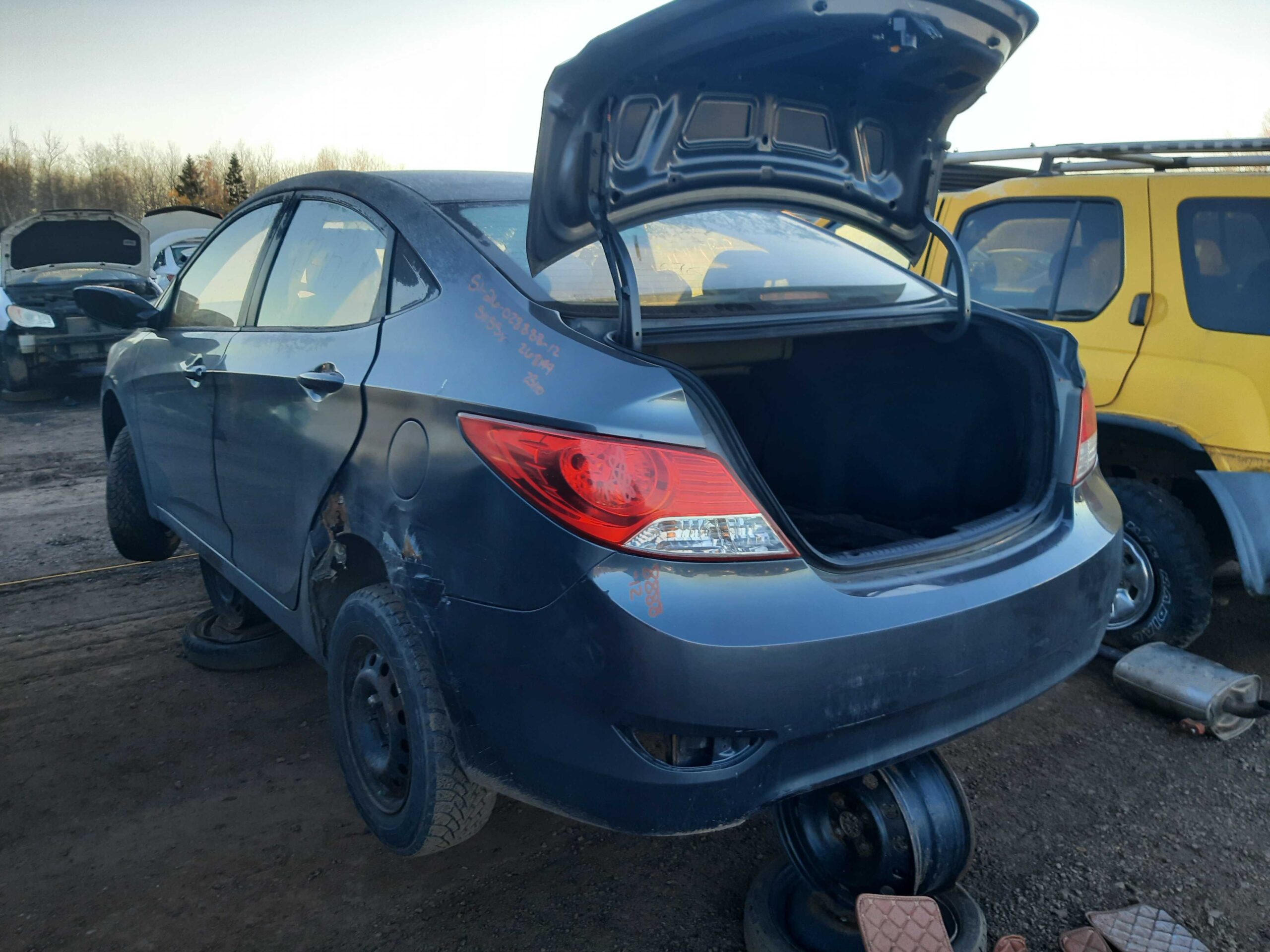 HYUNDAI ACCENT 2012