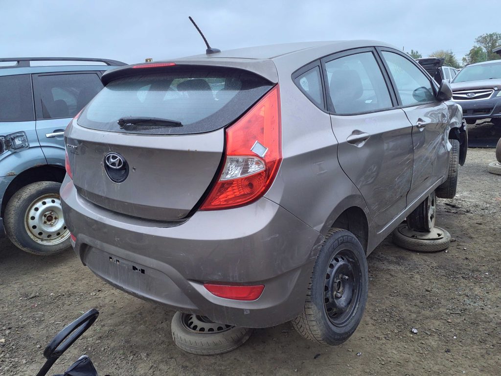 HYUNDAI ACCENT 2013