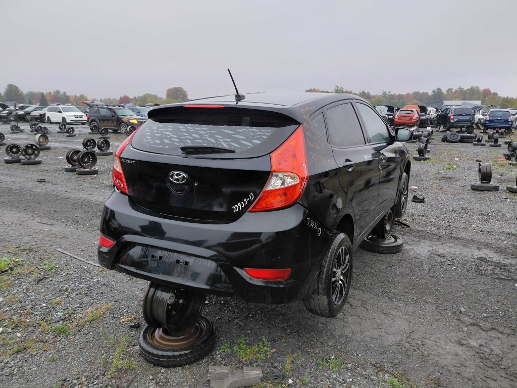 HYUNDAI ACCENT 2013