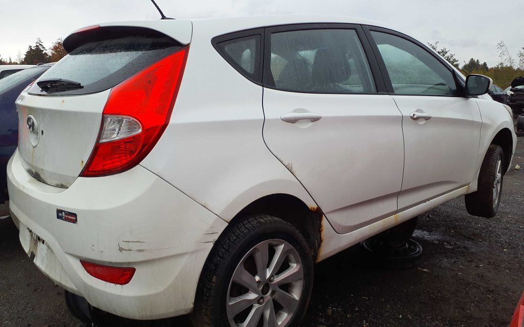 HYUNDAI ACCENT 2015
